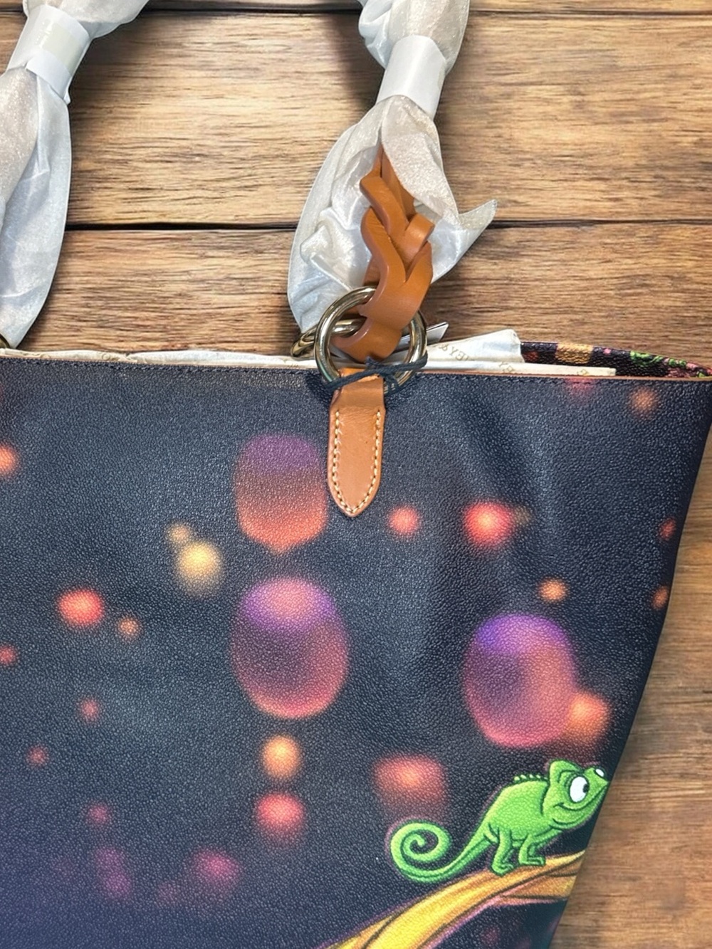 Dooney & Bourke Disney Rapunzel Tangled Tote NWT! - Picture 4 of 4